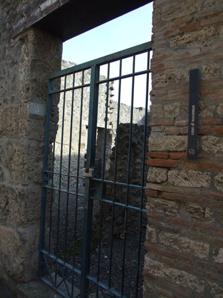 I.9.3 Pompeii. December 2004. Entrance. 