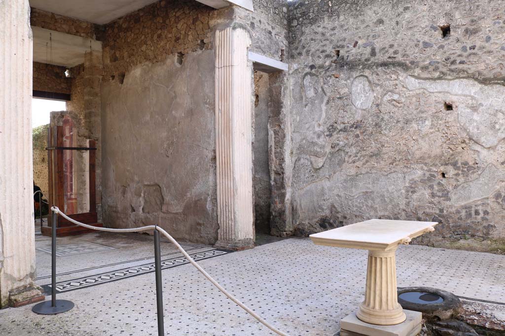 I.9.5 Pompeii. December 2018. Room 3, looking south-west across atrium. Photo courtesy of Aude Durand.