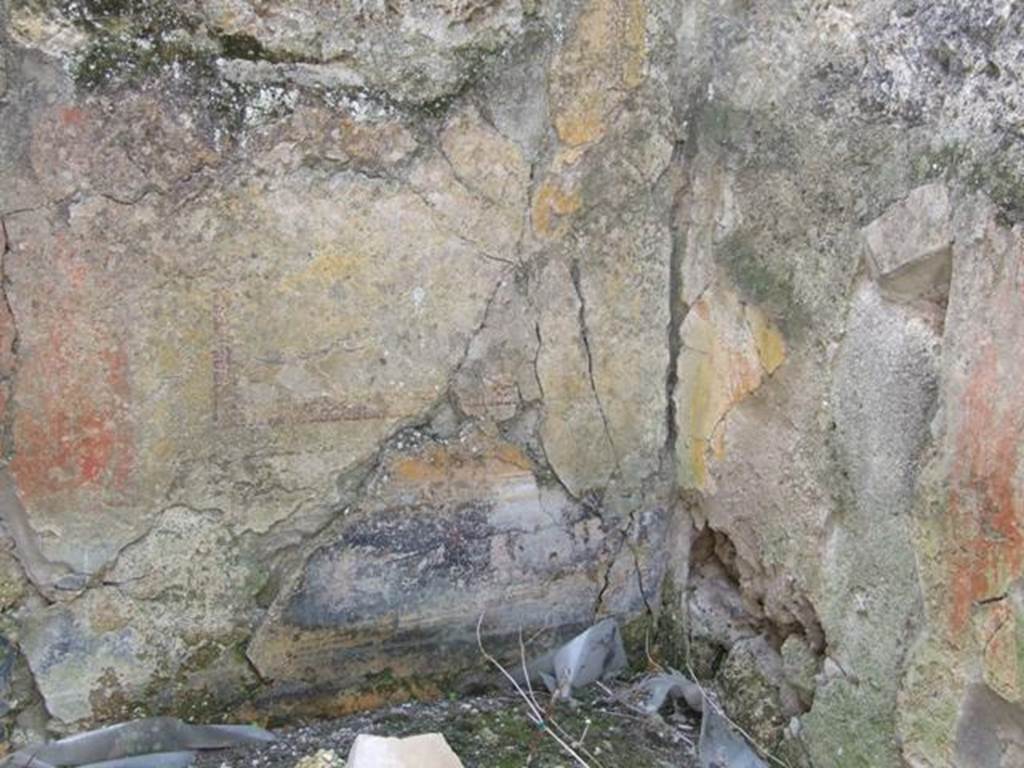 I.9.12 Pompeii. March 2009.    Room 4. West wall, South west corner.