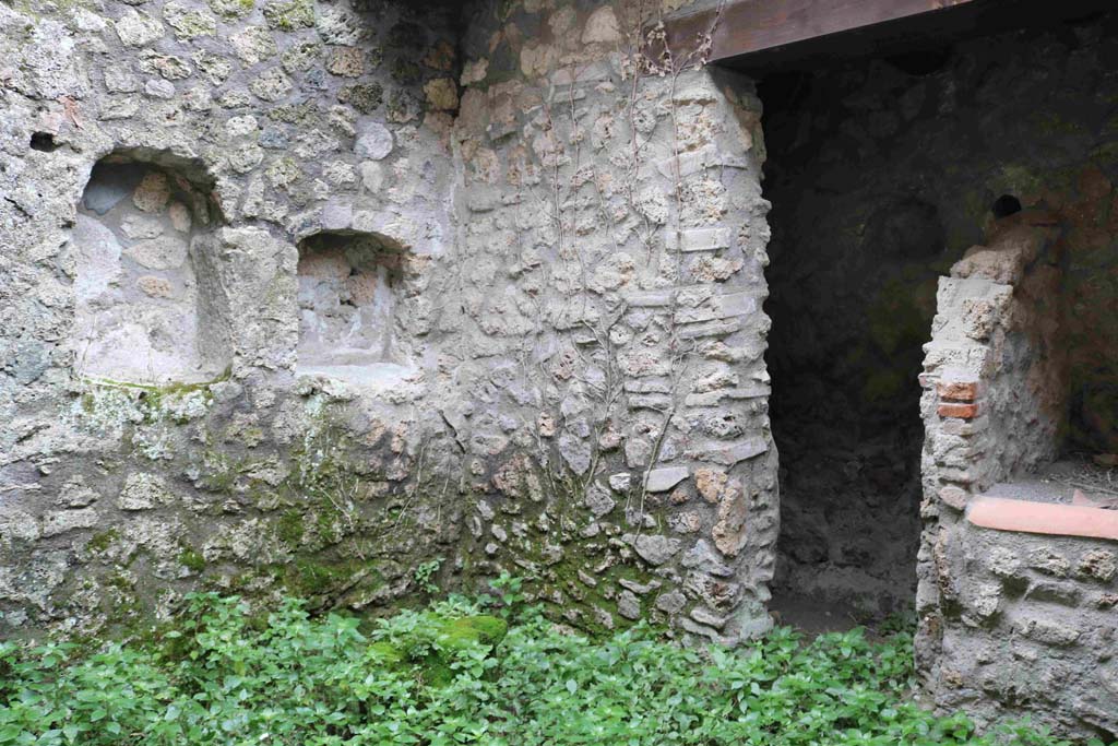 I.10.1 Pompeii. December 2018. Looking towards south-west corner of small uncovered area (5). Photo courtesy of Aude Durand.