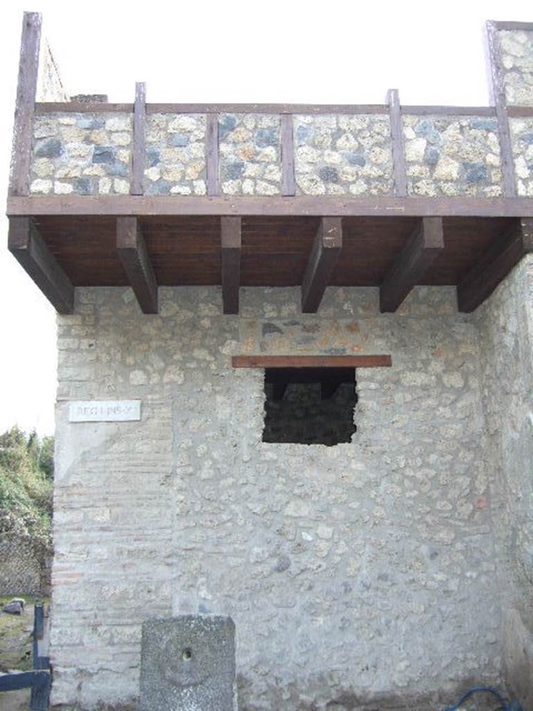I.10.1 Pompeii. December 2005. Upper floor, with reconstructed balcony. Looking south