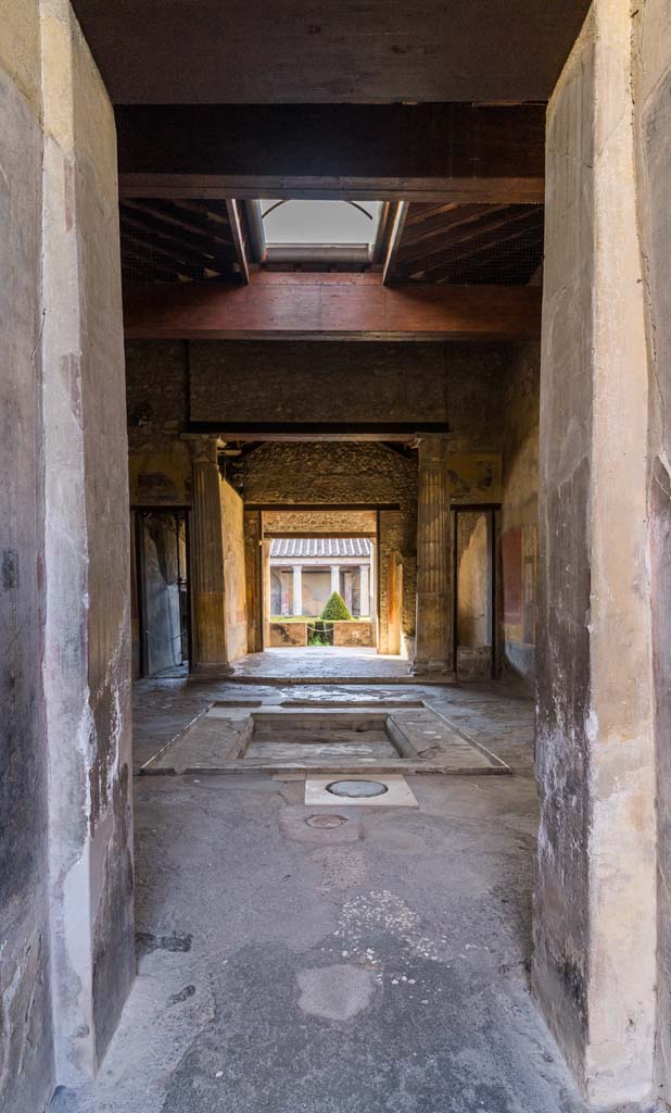 I.10.4 Pompeii. April 2022.
Looking south from entrance corridor. Photo courtesy of Johannes Eber.
