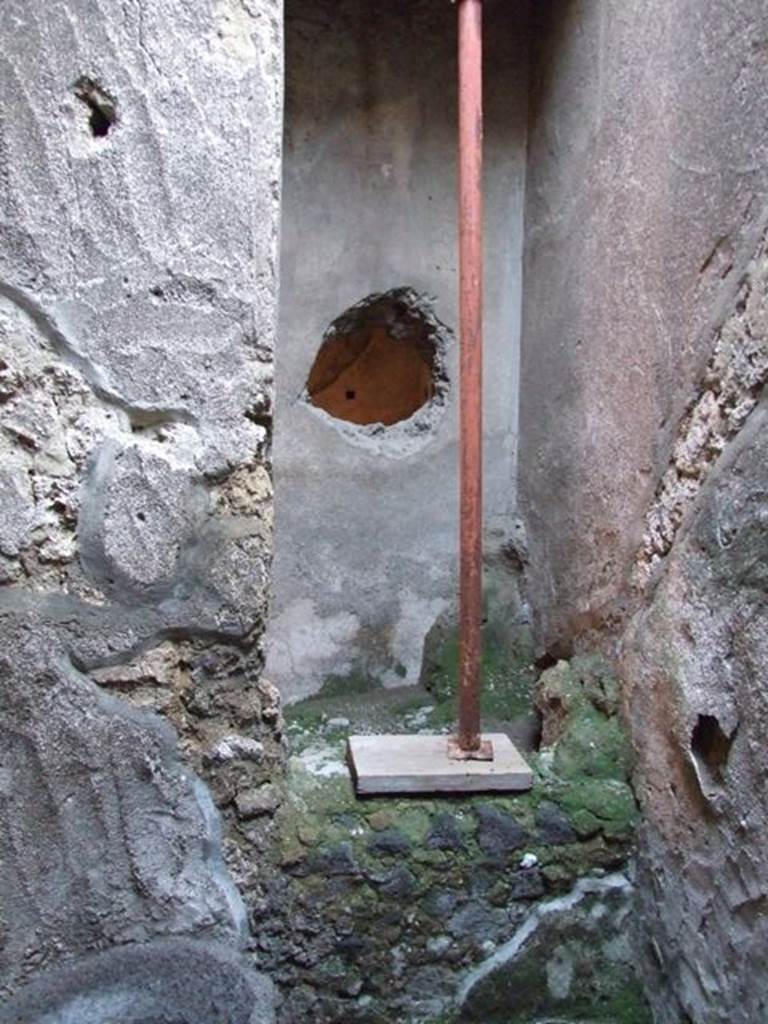 I.10.11 Pompeii.  March 2009.  Room 4.  Stairs to upper floor.