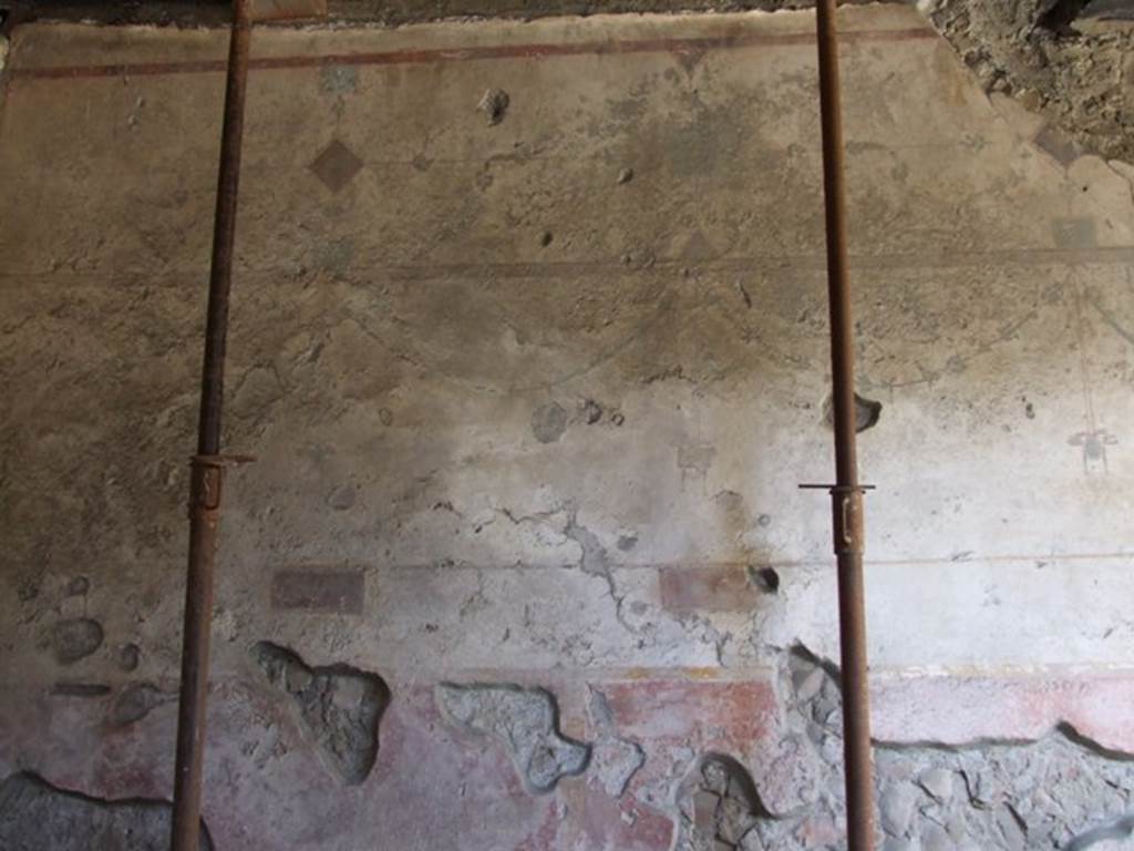 I.10.11 Pompeii.  March 2009.  Room 10.  Peristyle.  North wall.