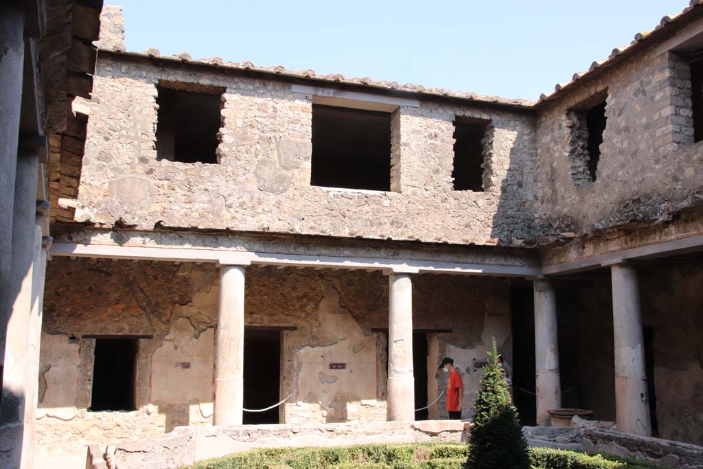 I.10.11 Pompeii. September 2021. 
Room 10, looking towards the east side from the north-west side of the peristyle. Photo courtesy of Klaus Heese.
