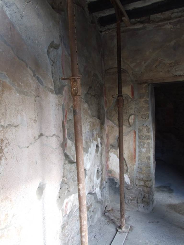 I.10.11 Pompeii. March 2009. Room 10, north-east corner of peristyle.