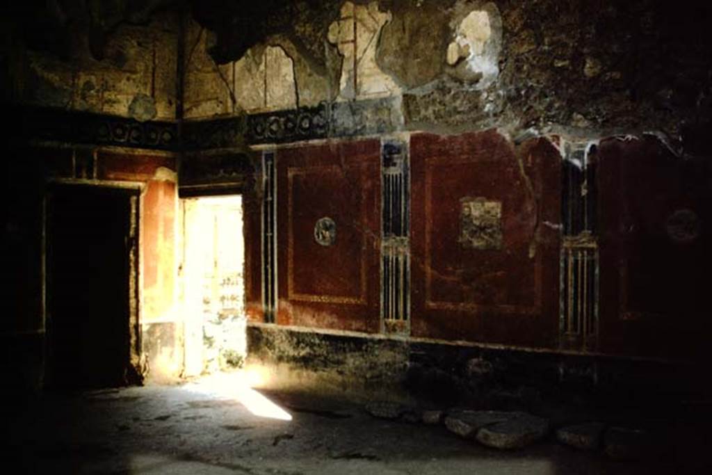 I.10.11 Pompeii. 1959. Room 2, north wall of atrium, looking towards north-west corner.
Photo by Stanley A. Jashemski.
Source: The Wilhelmina and Stanley A. Jashemski archive in the University of Maryland Library, Special Collections (See collection page) and made available under the Creative Commons Attribution-Non Commercial License v.4. See Licence and use details.
J59f0286
