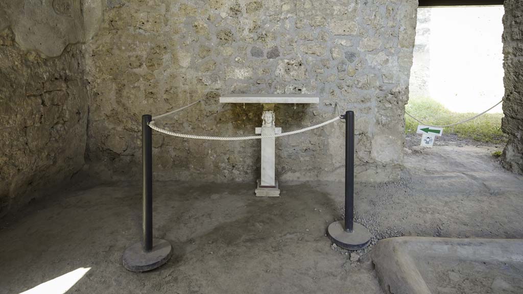 I.10.16 Pompeii.  August 2021. Looking towards south-west corner of atrium. Photo courtesy of Robert Hanson.


