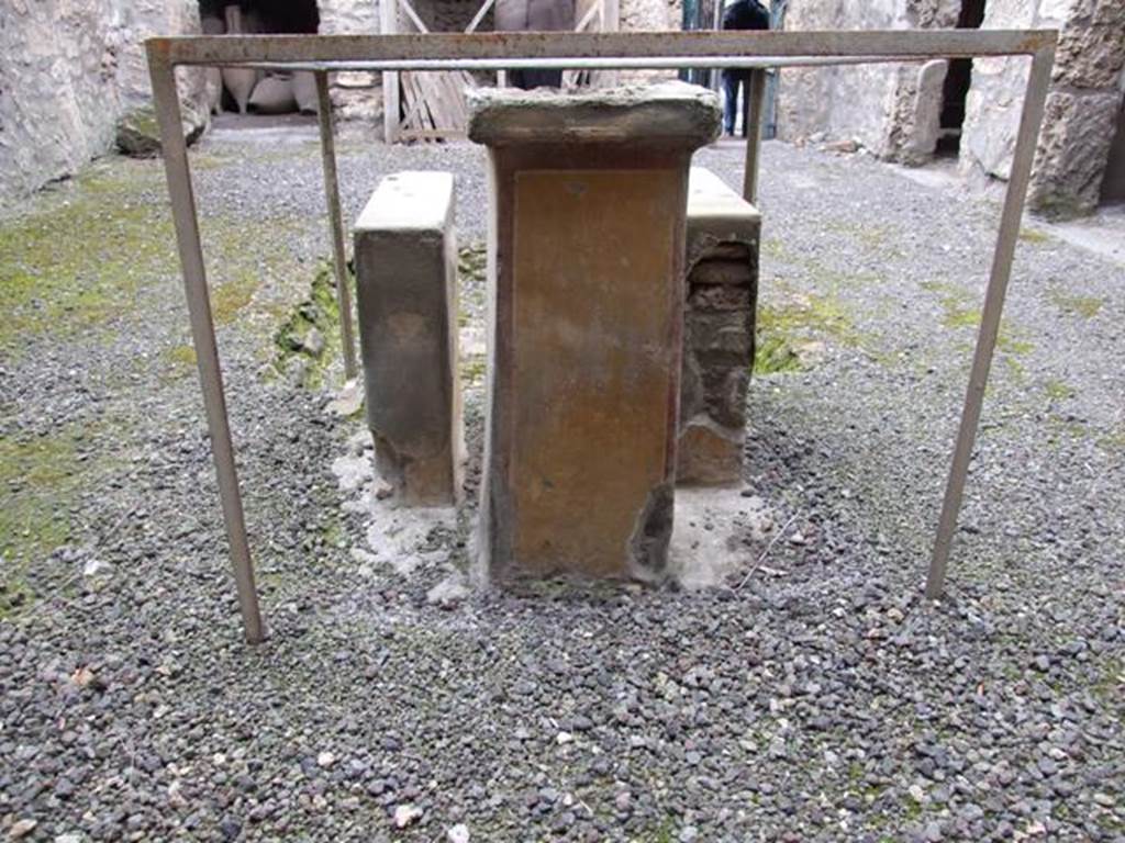 I.11.6 Pompeii. March 2009. Room 1. Atrium.  Looking north from rear of table supports and pedestal 

