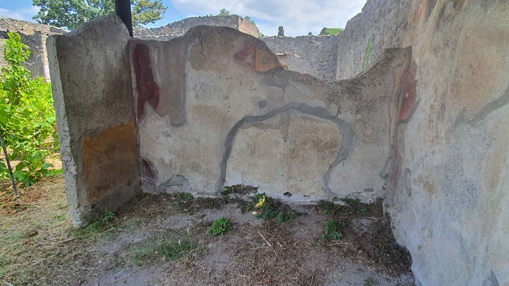 I.11.10 Pompeii. July 2021. Looking towards east wall. 
Foto Annette Haug, ERC Grant 681269 DÉCOR. 
