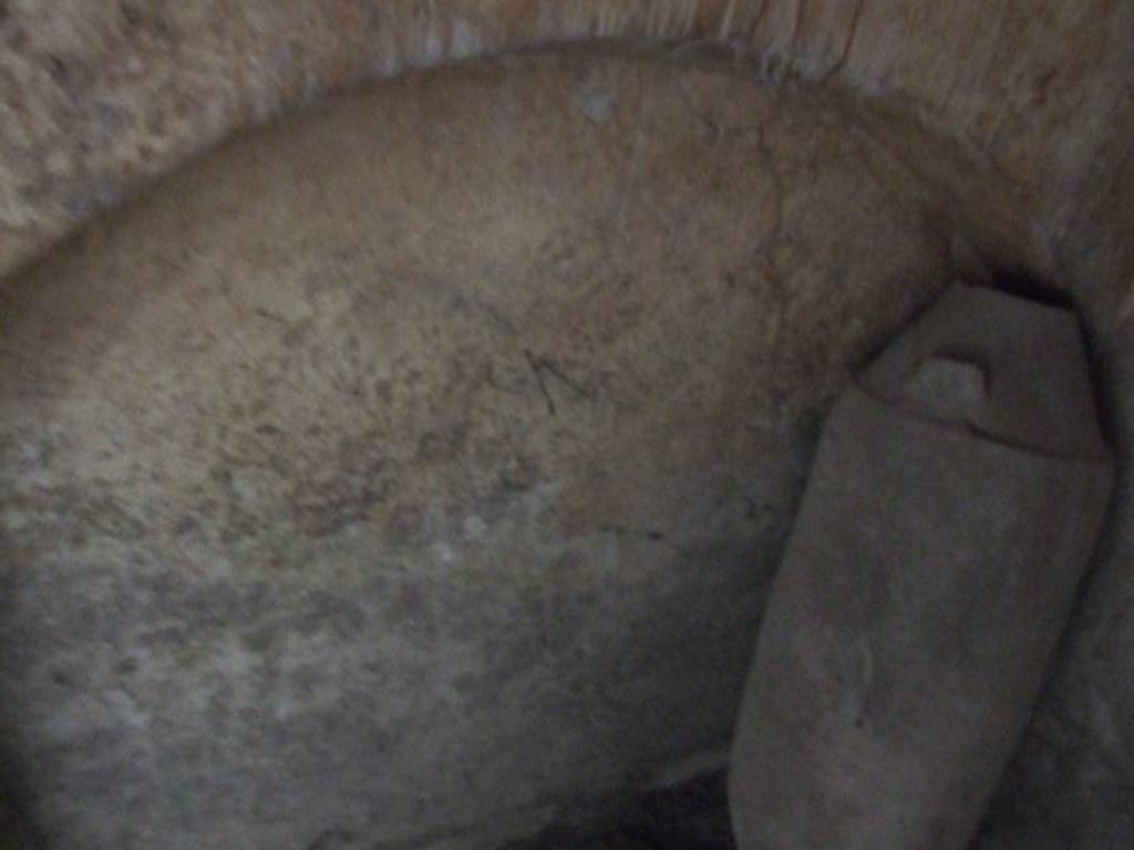 I.11.16 Pompeii. December 2007. Room 7A, recess in east wall in south-east corner.