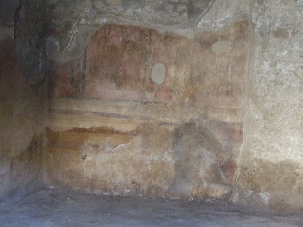 I.15.3 Pompeii. December 2007. South-east corner and south wall of triclinium 12.