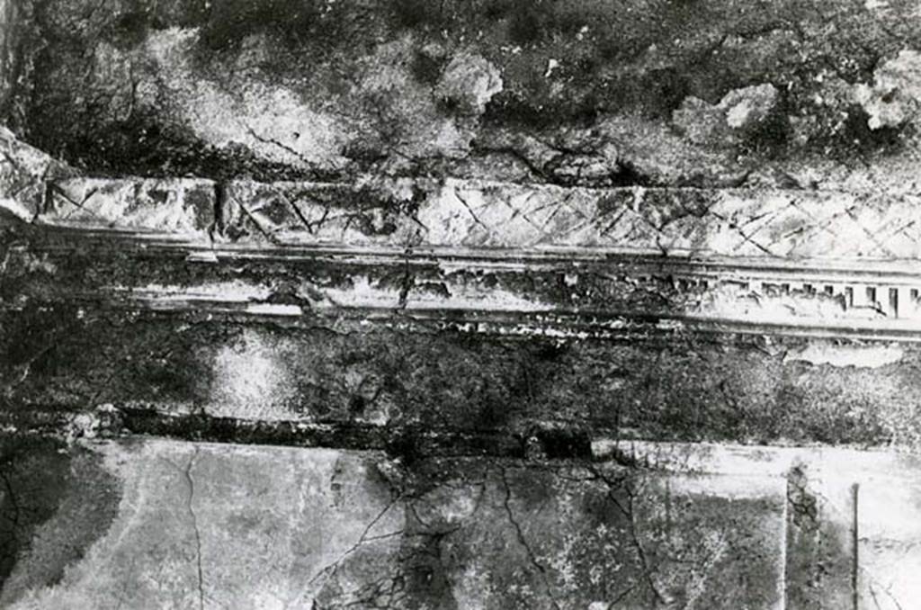 I.15.3 Pompeii. 1980. Room 4. House of Ship Europa, W cubiculum, left W wall, overall.  
Photo courtesy of Anne Laidlaw.
American Academy in Rome, Photographic Archive. Laidlaw collection _P_80_3_6.
