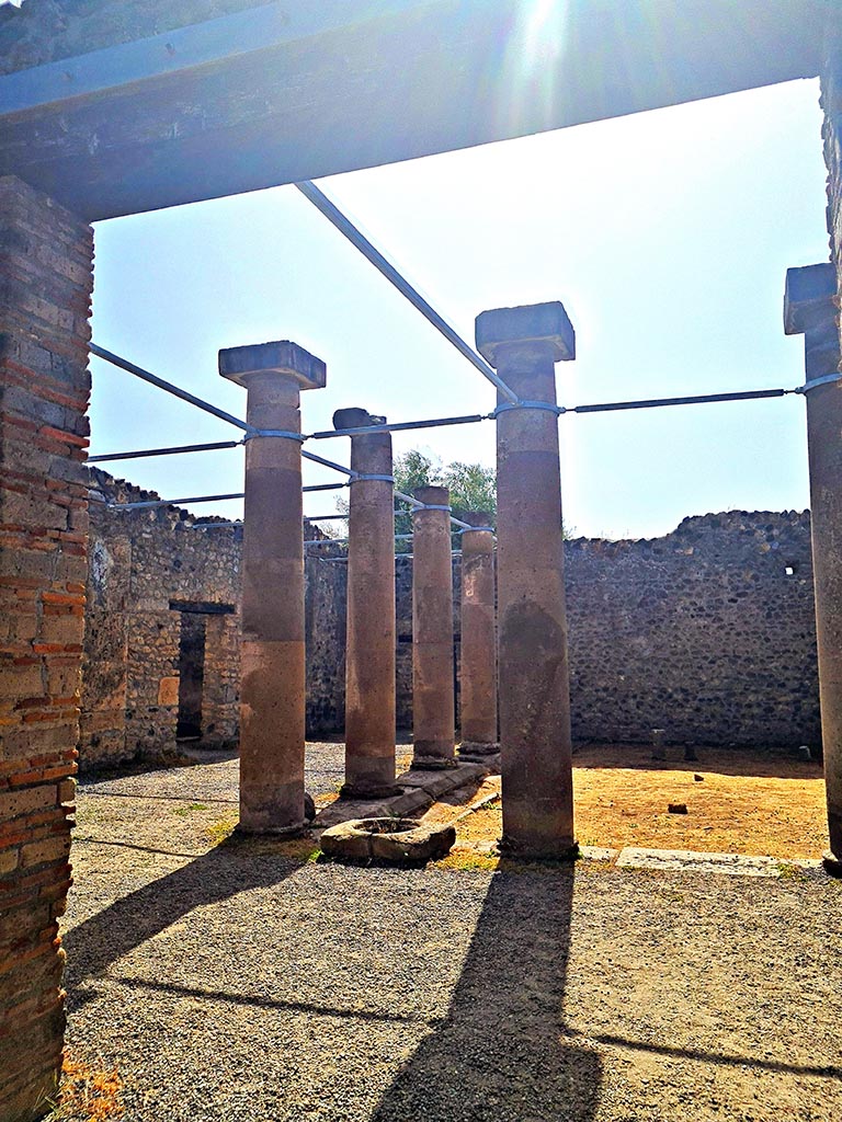 I.16.2 Pompeii. September 2024. Pseudoperistyle, looking south-east. Photo courtesy of Giuseppe Ciaramella.