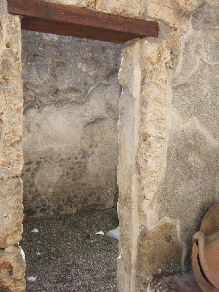 I.16.6 Pompeii. September 2005.