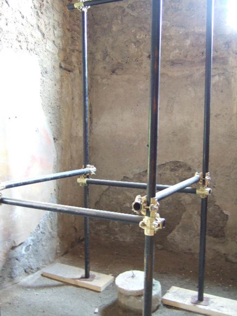 I.17.4 Pompeii. May 2006. Cubiculum.