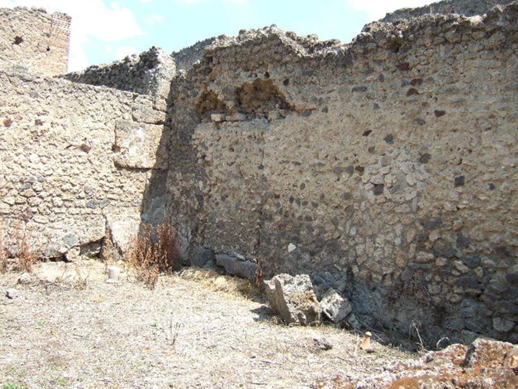 I.17.4 Pompeii. May 2006. East wall and north-east corner of garden area