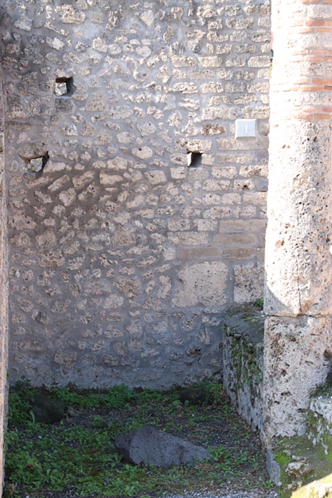 Pompeii. October 2022. Looking west towards steps and column. Photo courtesy of Klaus Heese.