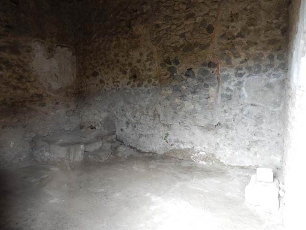 II.3.3 Pompeii. May 2016. Room 16, stair base in south-west corner. Photo courtesy of Buzz Ferebee.