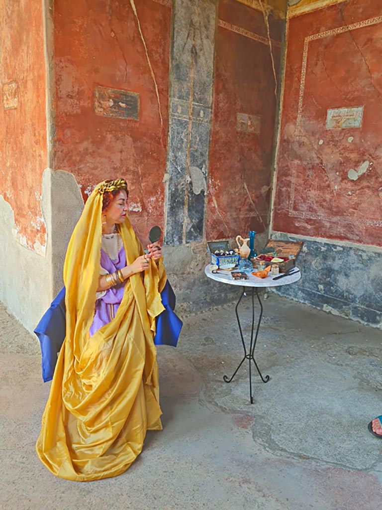 II.3.3 Pompeii. 8th June 2024. 
Room 11, looking towards west wall in north-west corner of north portico. Photo courtesy of Giuseppe Ciaramella.
