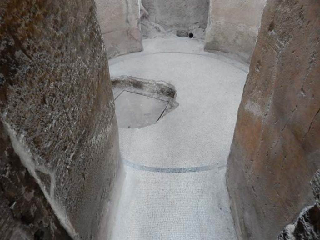 II.4.6 Pompeii. May 2017. Looking north through doorway to laconicum, from tepidarium. Photo courtesy of Buzz Ferebee.
