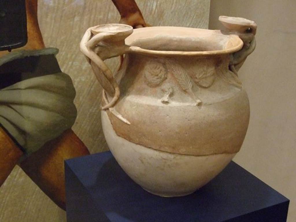 II.8.1 Pompeii. Cult Vase, SAP 10528, provenanced from �Complesso dei Riti Magici�.  Photographed at �A Day in Pompeii� exhibition at Melbourne Museum. September 2009. According to Cicirelli, the vase was found in II.8.1, and not in II.1.12 as put forward by Elia. See Cicirelli, C., Religio: feste e rituali del culto pubblico e privato, in Cibi e Sapori a Pompei e Dintorni, Exhibition Catalogue 2005. (p.35).

