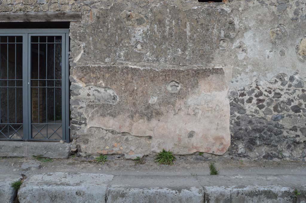 II.8.2 Pompeii, March 2019. Remaining stucco/plaster on south (right) side of doorway. 
Foto Taylor Lauritsen, ERC Grant 681269 D�COR.
