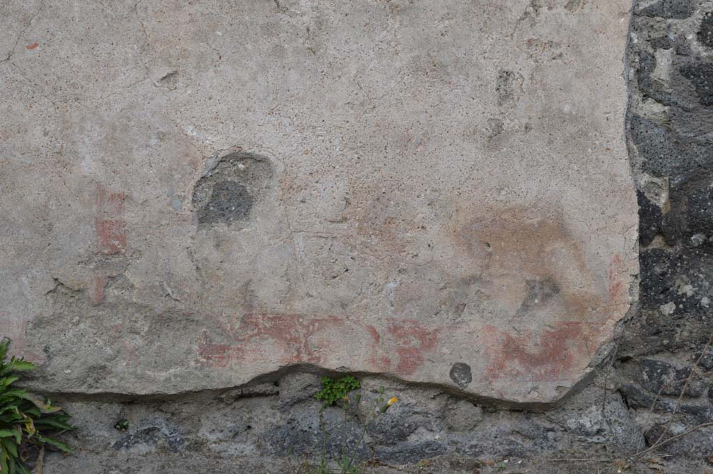 II.8.2 Pompeii, March 2019. Detail of remaining painted stucco/plaster on south (right) side of doorway. 
Foto Taylor Lauritsen, ERC Grant 681269 D�COR.
