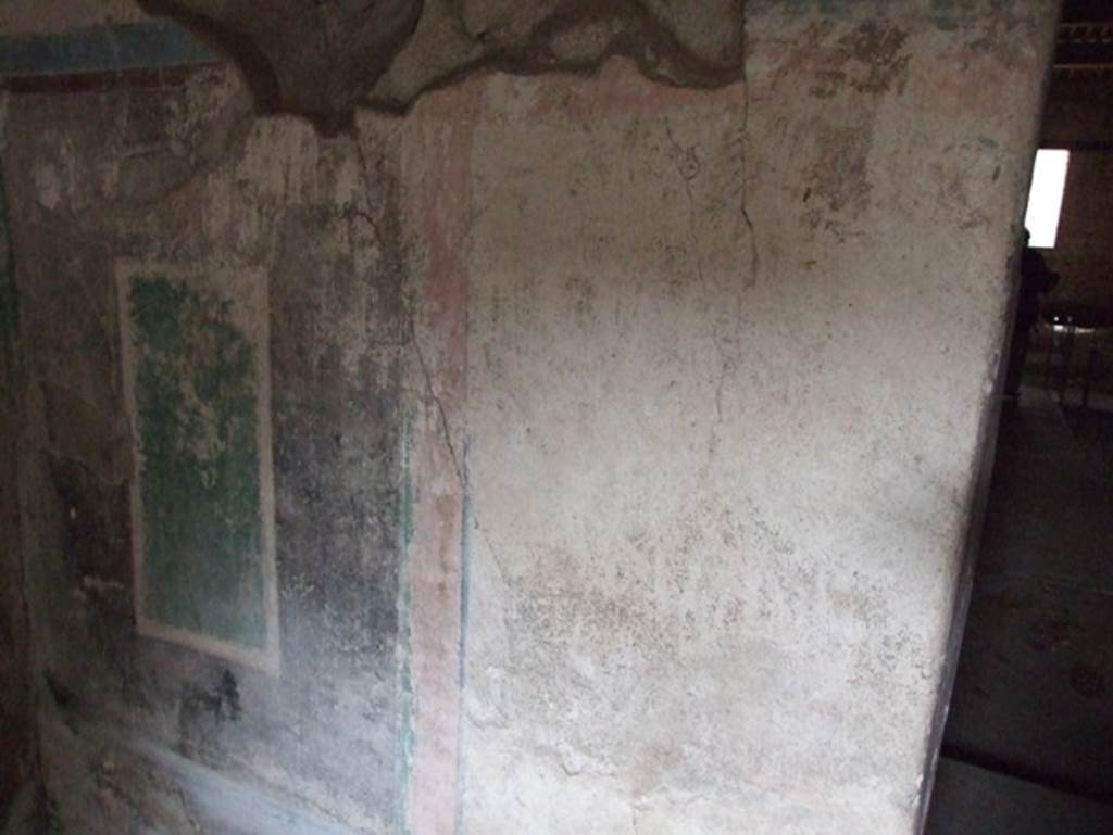II.9.2 Pompeii. December 2007. Cubiculum 3 on north side of entrance. Painted wall plaster on east wall.