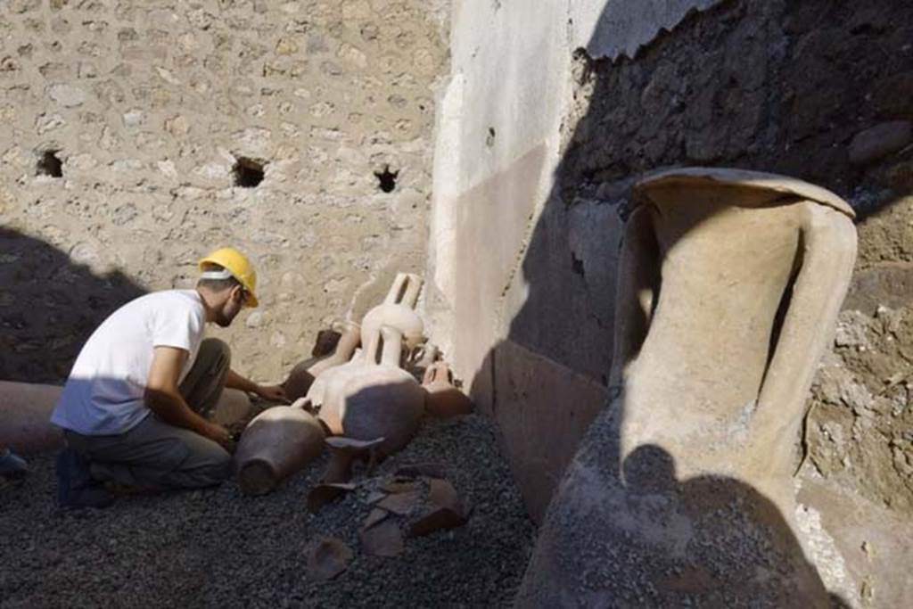 III.3.6 Pompeii. December 2017. Room in north-east corner with amphorae during excavation. Photo � Parco Archeologico di Pompei.