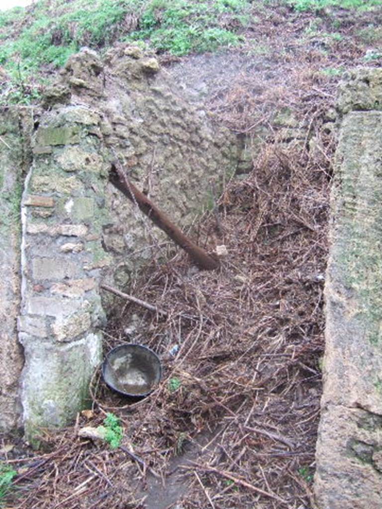 III.3.7 Pompeii. December 2005. Entrance doorway.