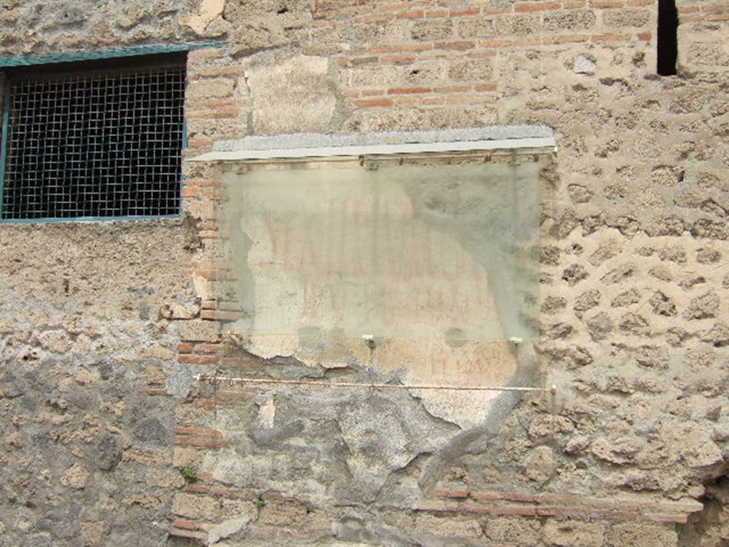 III.4.3 Pompeii. May 2006. CIL IV 7711 Graffito found at east end of front wall next to blocked doorway.  According to Epigraphik-Datenbank Clauss/Slaby (See www.manfredclauss.de), this read as �
L(ucium) Sextilium 
[                                    [CIL IV 7711]


