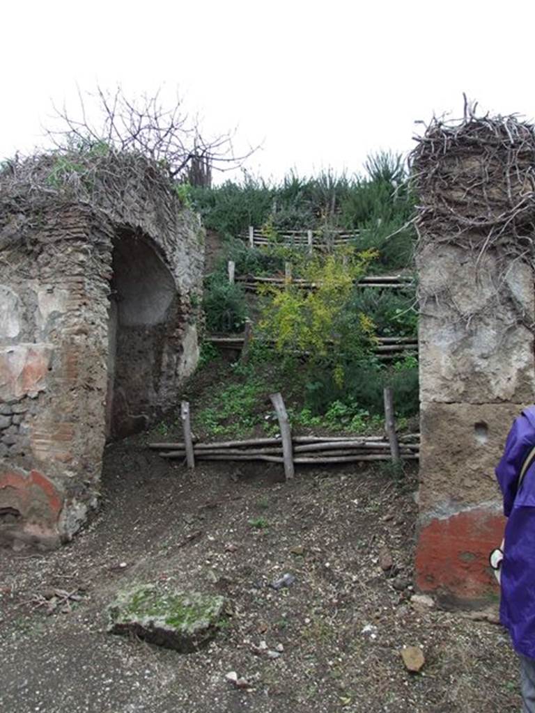 III.6.5 Pompeii. December 2005. Entrance, looking north.