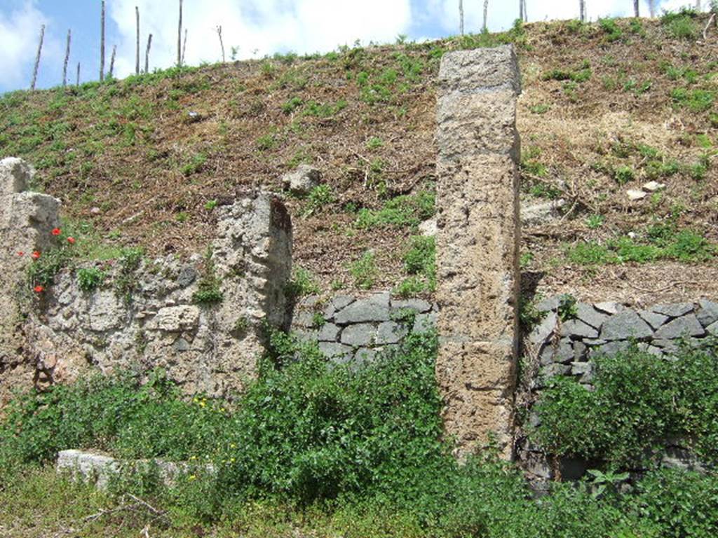 IV.2.b Pompeii. May 2006. Entrance (centre).
