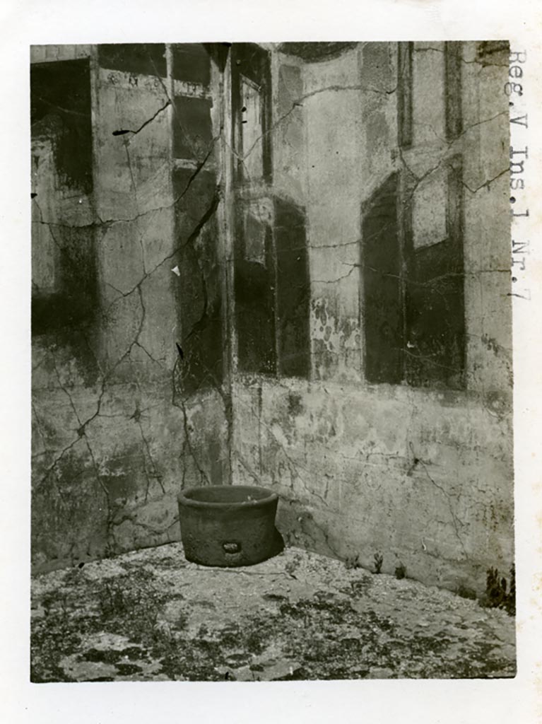 V.1.7 Pompeii. Pre-1937-39. Room 12, painted walls in north-east corner.
Photo courtesy of American Academy in Rome, Photographic Archive. Warsher collection no. 1813.