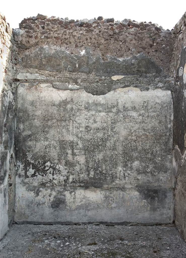 V.1.7 Pompeii. c.2005-7. Room 9, east wall of ala. Photo by Hans Thorwid.
Photo courtesy of the Swedish Pompeii Project.