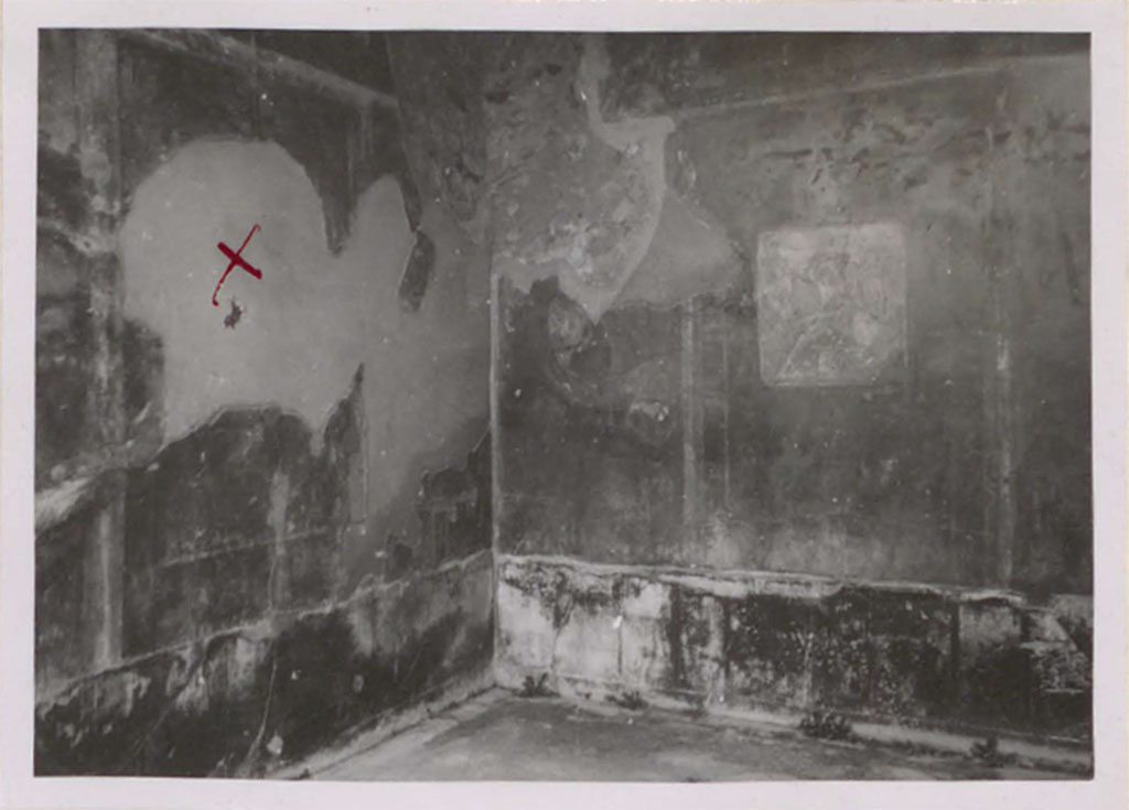 V.1.8 Pompeii. Pre-1943. Looking towards north-west corner of exedra “o”.
According to Warscher, -
“x” marks the spot on the west wall where the painting of Danae holding the child Perseus, was removed and transferred to the museum.
See Warscher, T. 1942. Catalogo illustrato degli affreschi del Museo Nazionale di Napoli. Sala LXXXII. Vol.4. Rome, Swedish Institute, p.38, no.9.