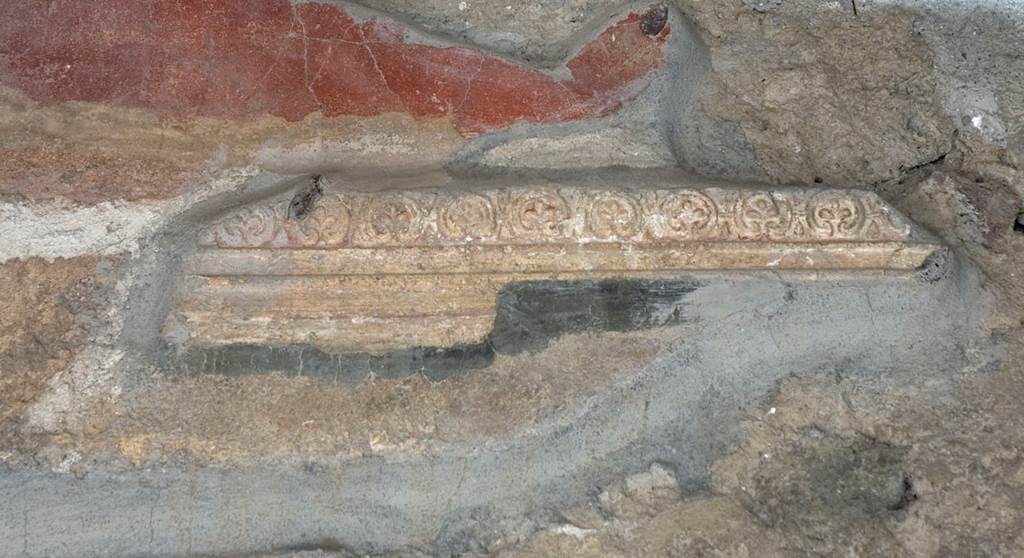 V.1.18 Pompeii. 2012. Room “o”, exedra, north wall, stucco detail. Photo by Hans Thorwid.
Photo and words courtesy of The Swedish Pompeii Project.