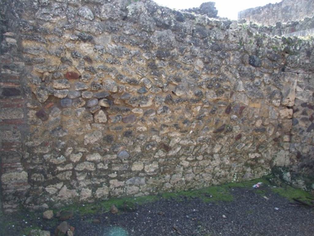 V.2.1 Pompeii.  March 2009.   Room 4, South wall.