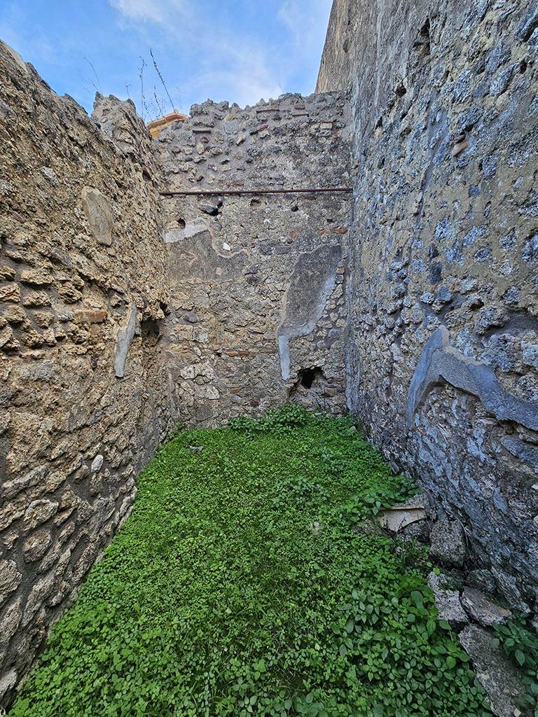 V.2.b Pompeii. November 2024. Room “d”, looking towards east wall. Photo courtesy of Annette Haug.