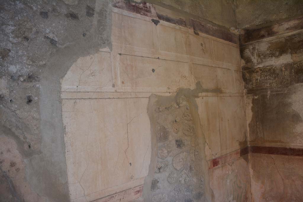 V.2.h Pompeii. October 2019. Room �i�, north wall.
Foto Annette Haug, ERC Grant 681269 D�COR.

