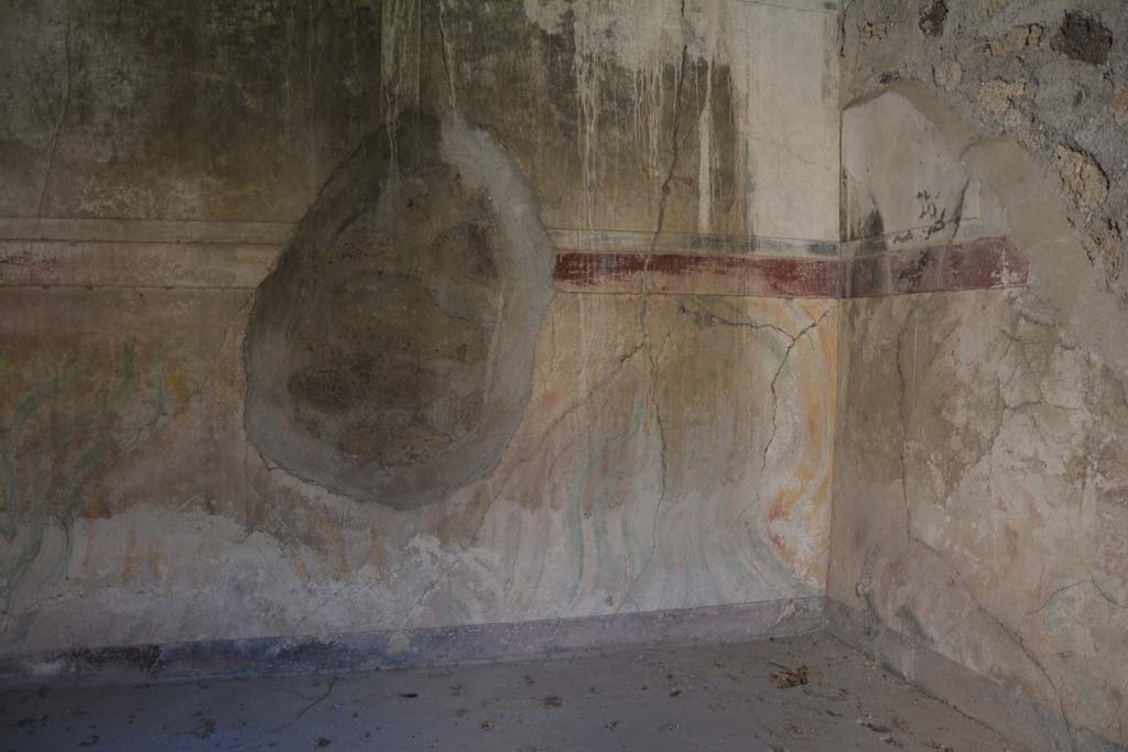 V.2.h Pompeii. October 2019. Room �i�, lower east wall and south-east corner.
Foto Annette Haug, ERC Grant 681269 D�COR.

