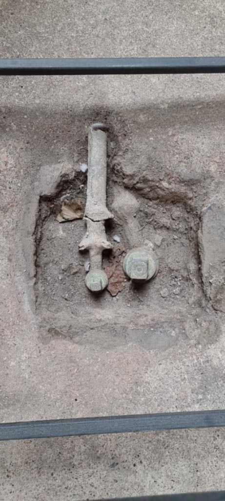 V.2.i Pompeii. December 2023. 
Room 1, looking north from south end of impluvium. Photo courtesy of Miriam Colomer.
