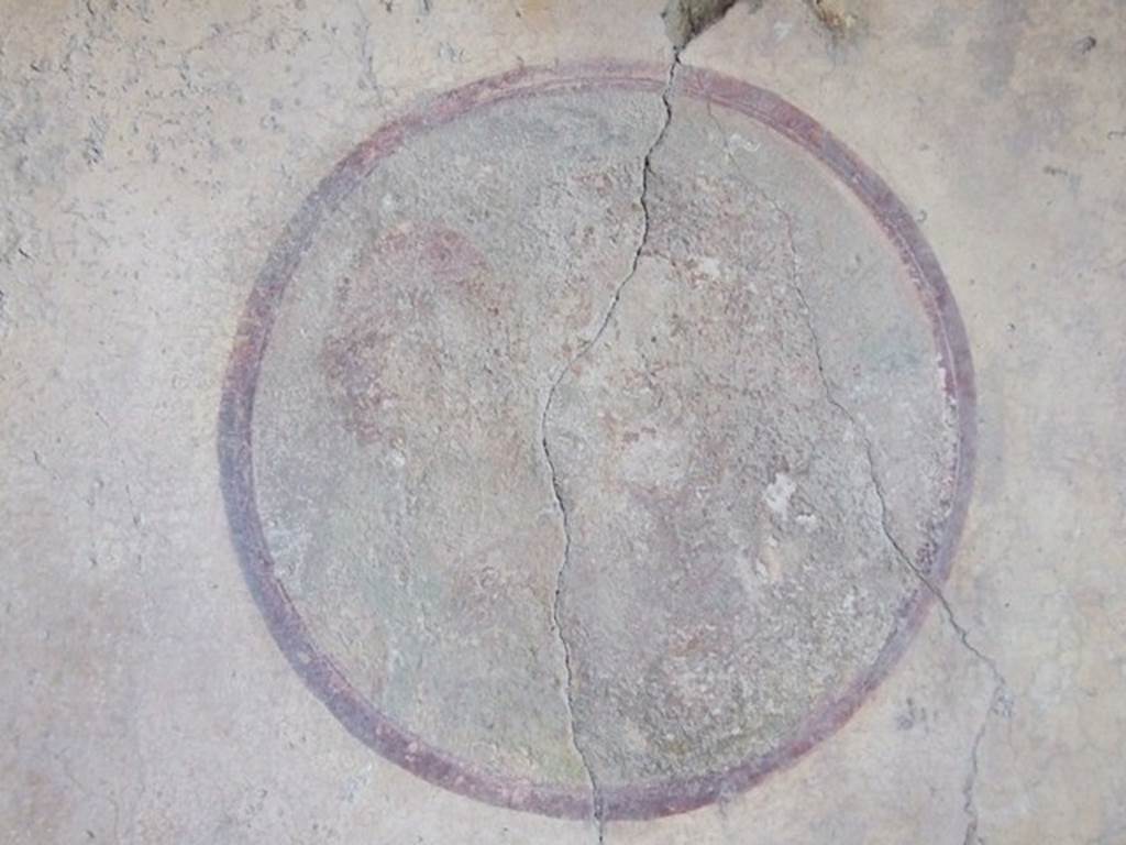 V.2.i Pompeii. December 2007. Room 4, painted roundel from north wall.