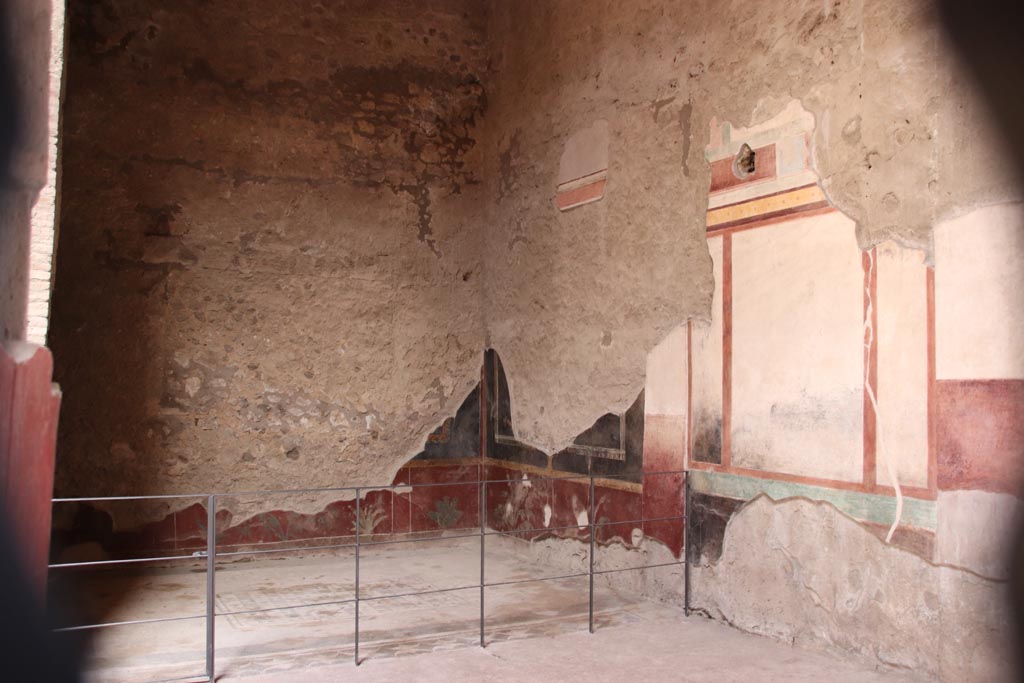 V.2.i Pompeii.  October 2023. Room 1, south-east corner of atrium, looking towards room 5, east ala. Photo courtesy of Klaus Heese.