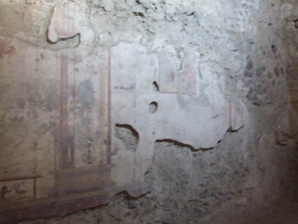 V.2.i Pompeii.  December 2007.  Room 9. 