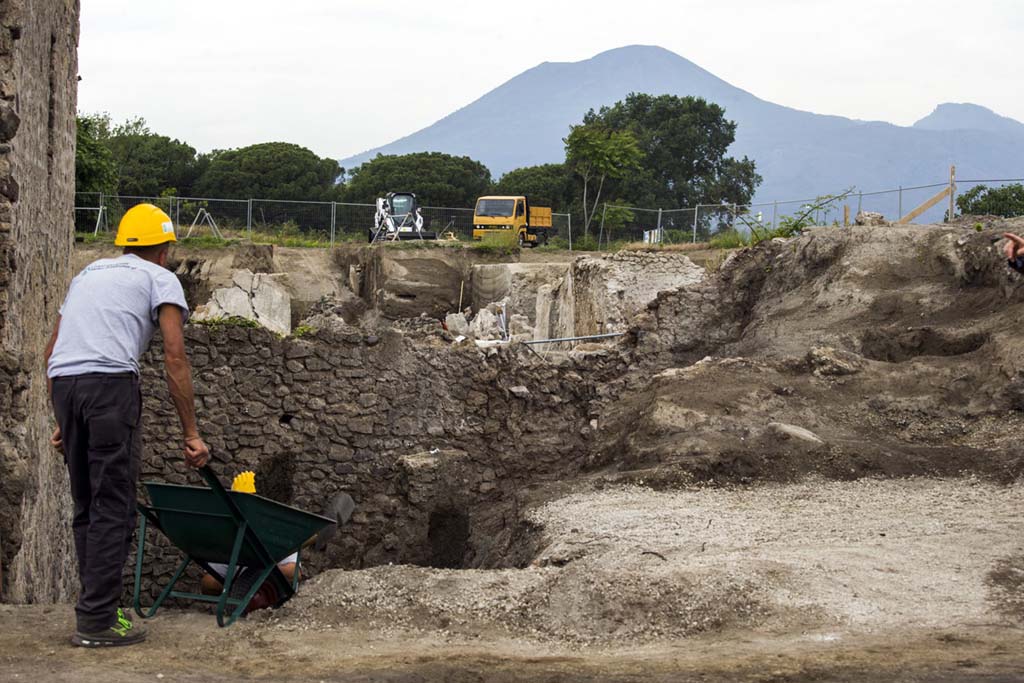 V.2.15 Pompeii. May 2018. Room A16 under excavation.
Photograph © Parco Archeologico di Pompei.