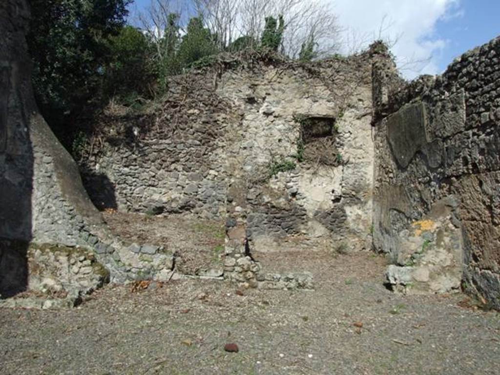 V.3.2 Pompeii.  March 2009. North side of workshop, and two rear rooms.