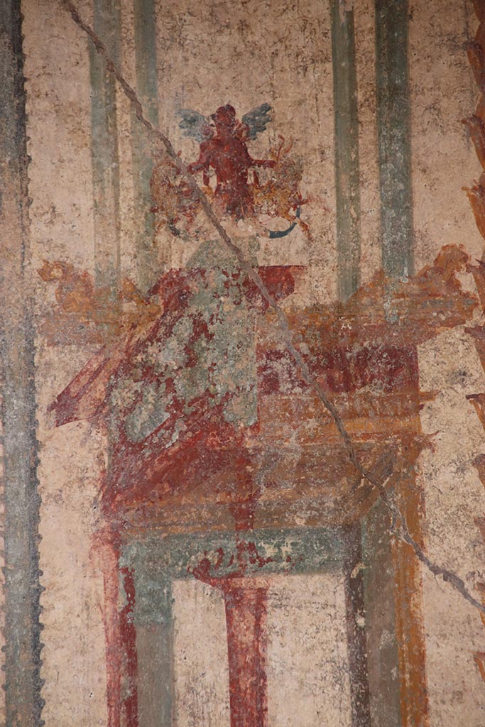 V.6.12 Pompeii. October 2024. 
Cubiculum 9, detail of painted decoration on east wall. Photo courtesy of Klaus Heese.
