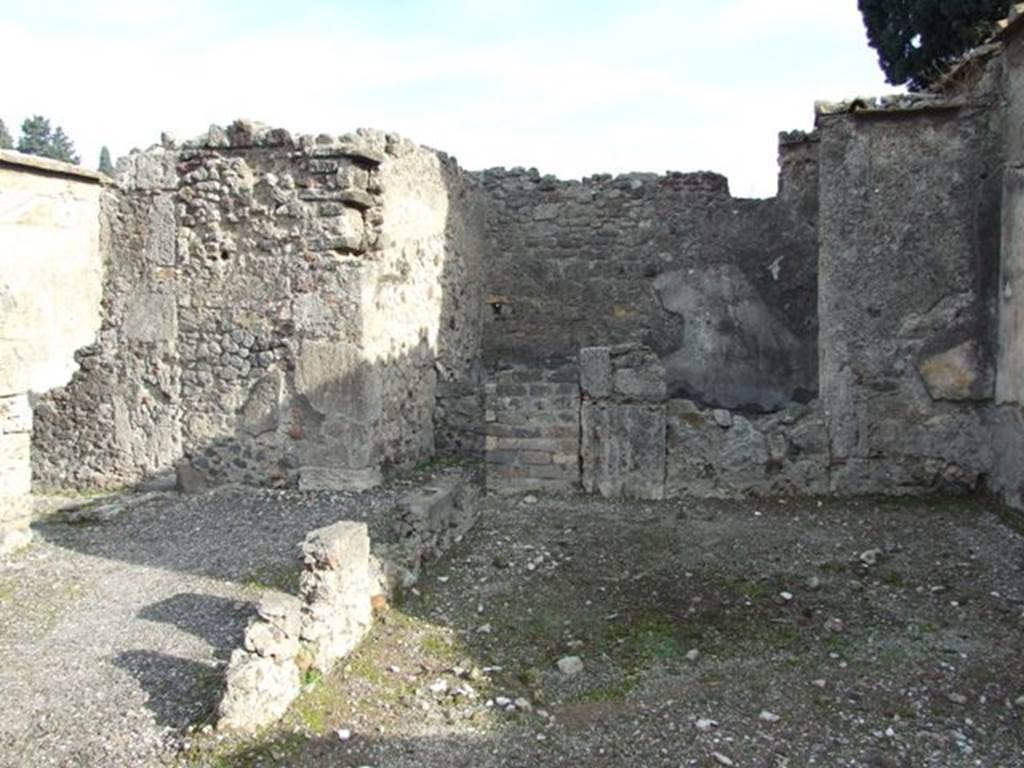 VI.1.7 House of the Vestals.  Room 35 looking east.